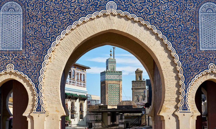Du Nord au Sud: Traversée Majestueuse du Maroc